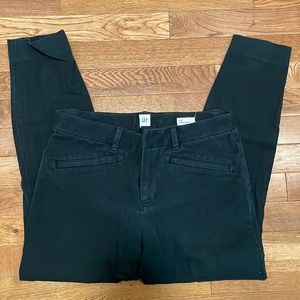 GAP black skinny ankle pants - size 6